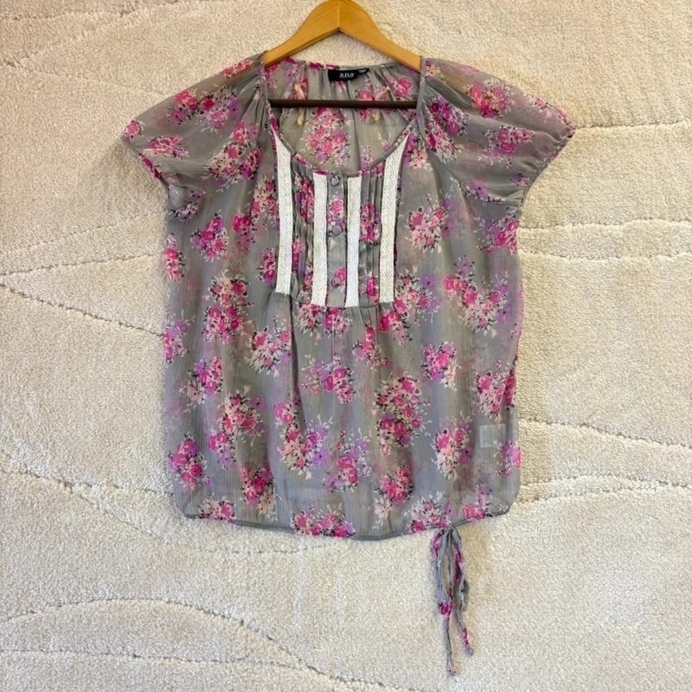 a.n.a. Gray Pink Floral Chiffon Lace Blouse Women's Medium*